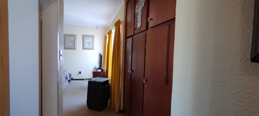 3 Bedroom Property for Sale in Helikonpark Gauteng