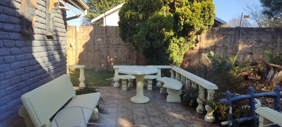3 Bedroom Property for Sale in Helikonpark Gauteng