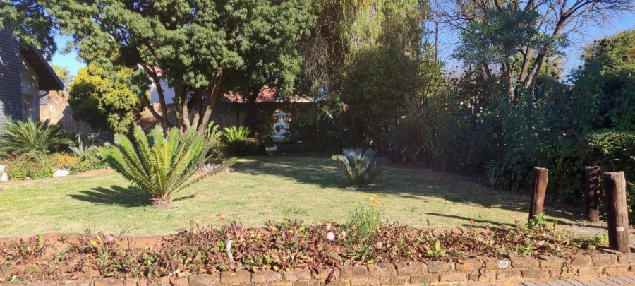 3 Bedroom Property for Sale in Helikonpark Gauteng