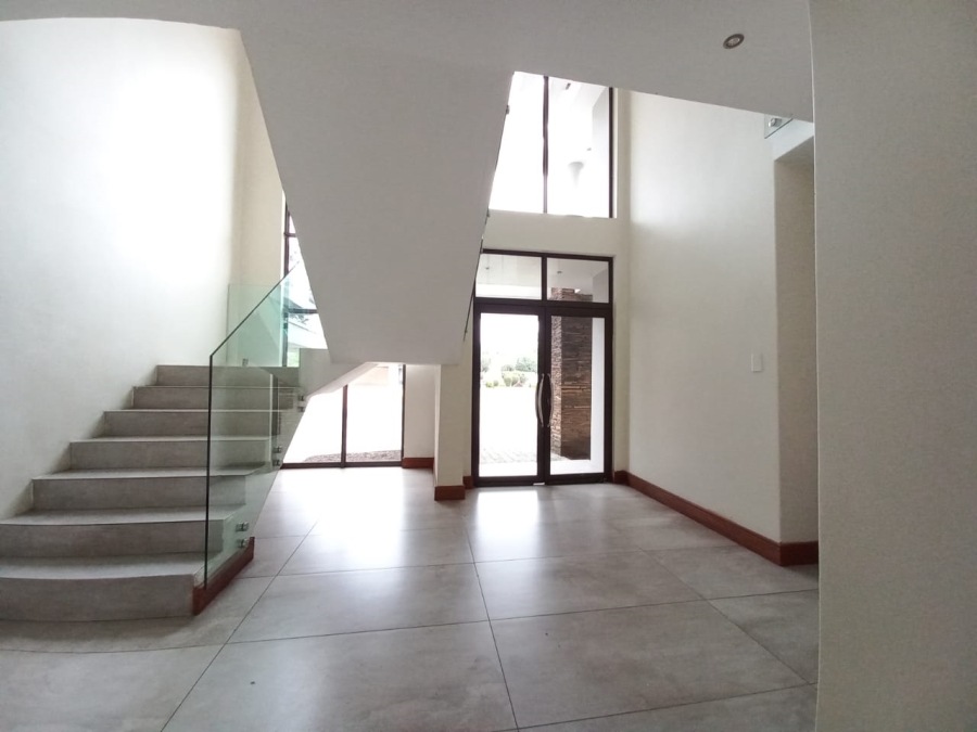 5 Bedroom Property for Sale in Helderwyk Gauteng