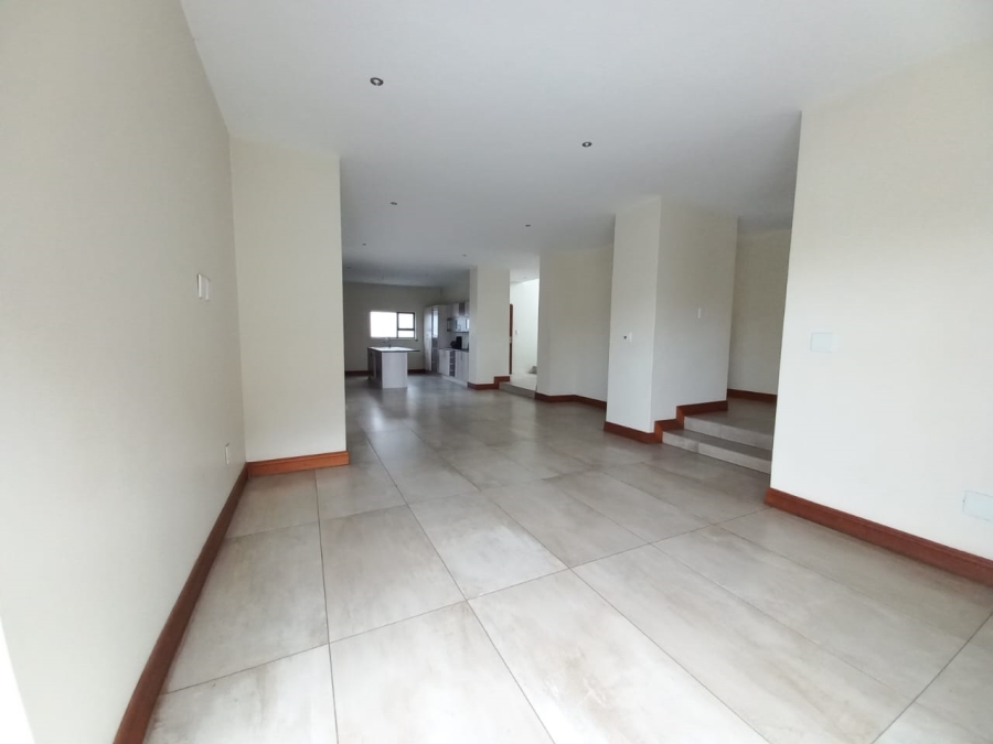 5 Bedroom Property for Sale in Helderwyk Gauteng