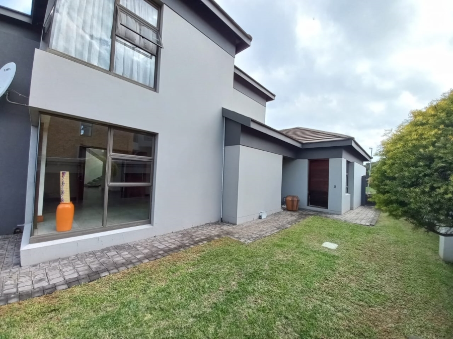 5 Bedroom Property for Sale in Helderwyk Gauteng