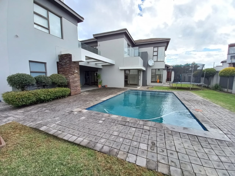 5 Bedroom Property for Sale in Helderwyk Gauteng