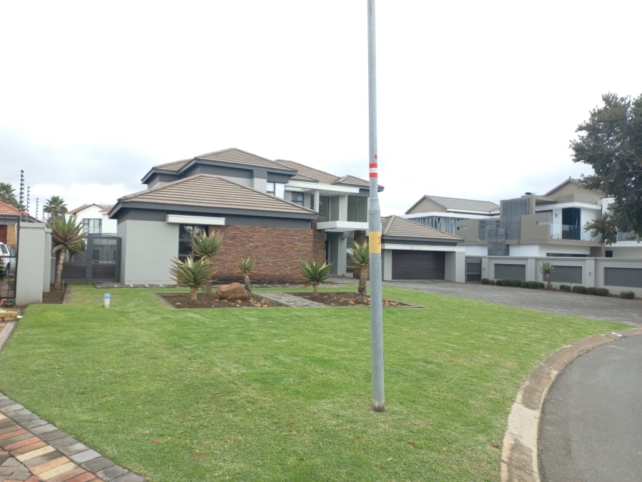 5 Bedroom Property for Sale in Helderwyk Gauteng