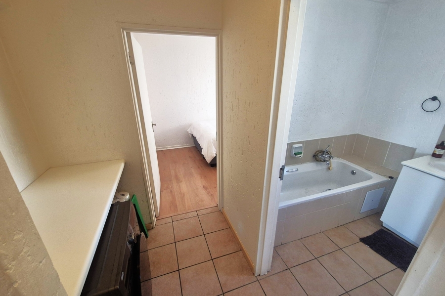 To Let 2 Bedroom Property for Rent in Ferndale Gauteng
