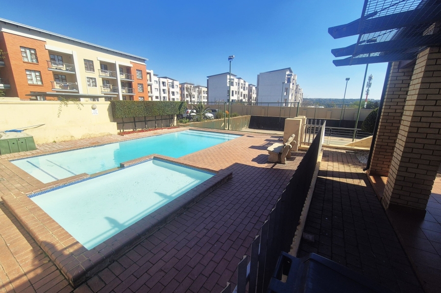 To Let 2 Bedroom Property for Rent in Ferndale Gauteng