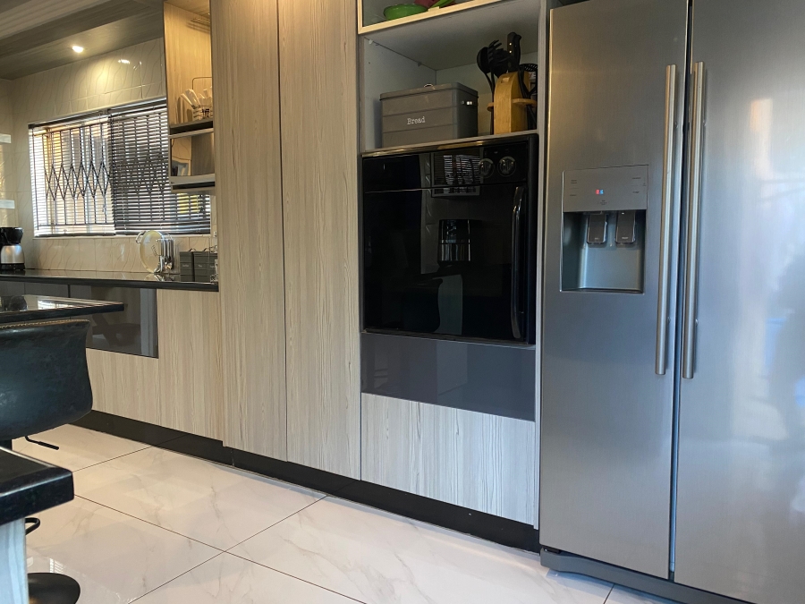 4 Bedroom Property for Sale in Eden Glen Gauteng