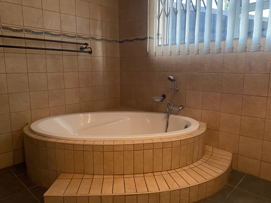 4 Bedroom Property for Sale in Eden Glen Gauteng