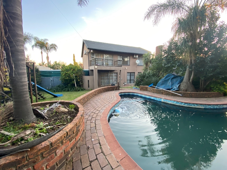 4 Bedroom Property for Sale in Eden Glen Gauteng
