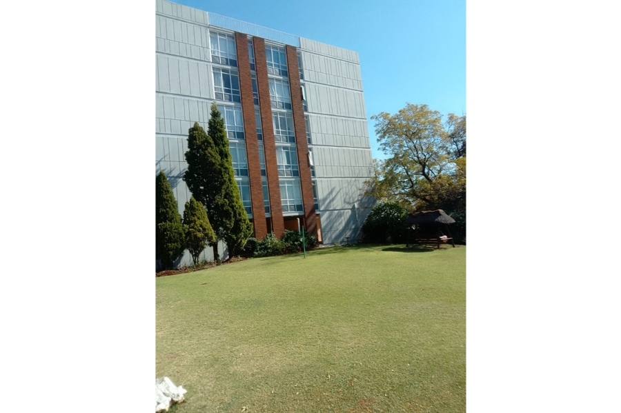 2 Bedroom Property for Sale in La Montagne Gauteng