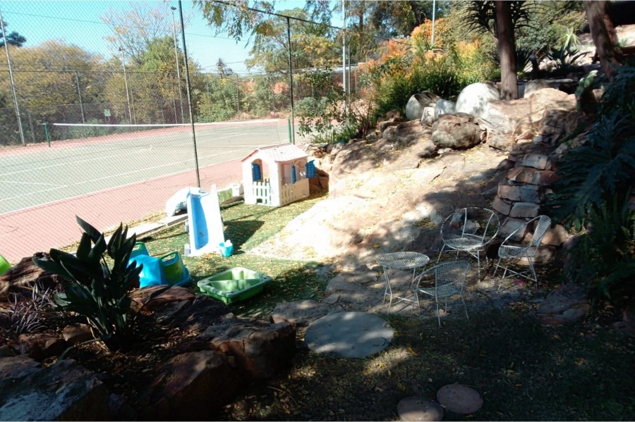 2 Bedroom Property for Sale in La Montagne Gauteng