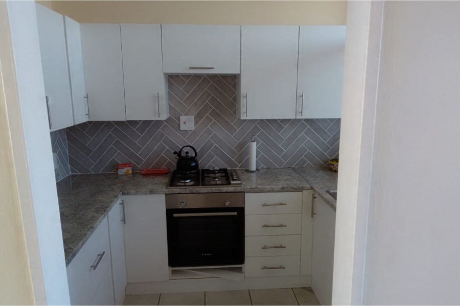 2 Bedroom Property for Sale in La Montagne Gauteng