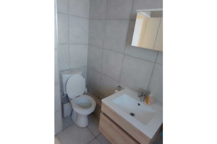 2 Bedroom Property for Sale in La Montagne Gauteng