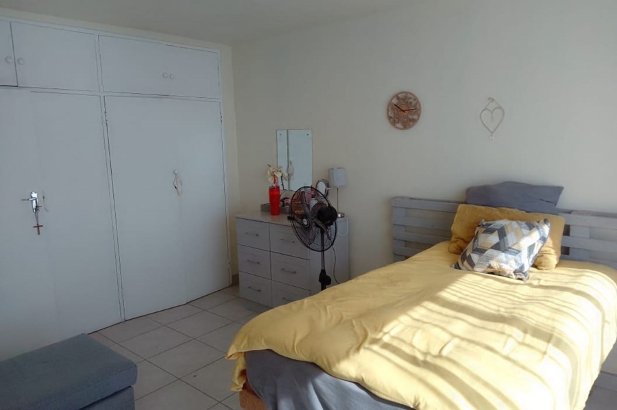 2 Bedroom Property for Sale in La Montagne Gauteng