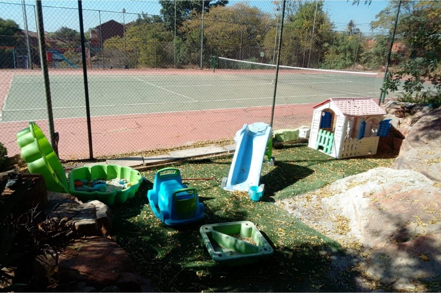 2 Bedroom Property for Sale in La Montagne Gauteng