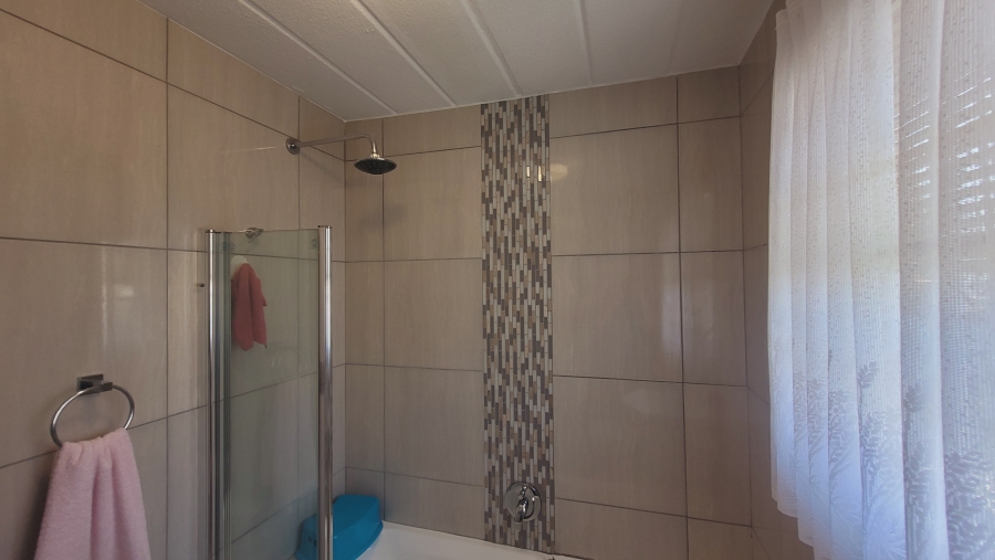 To Let 2 Bedroom Property for Rent in Verwoerdpark Gauteng