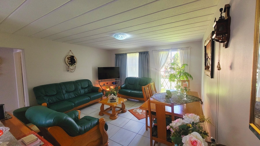 To Let 2 Bedroom Property for Rent in Verwoerdpark Gauteng