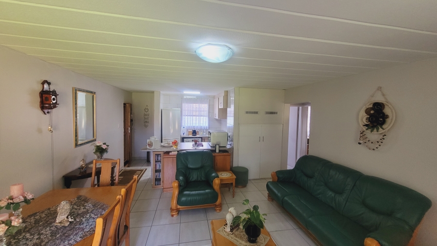 To Let 2 Bedroom Property for Rent in Verwoerdpark Gauteng