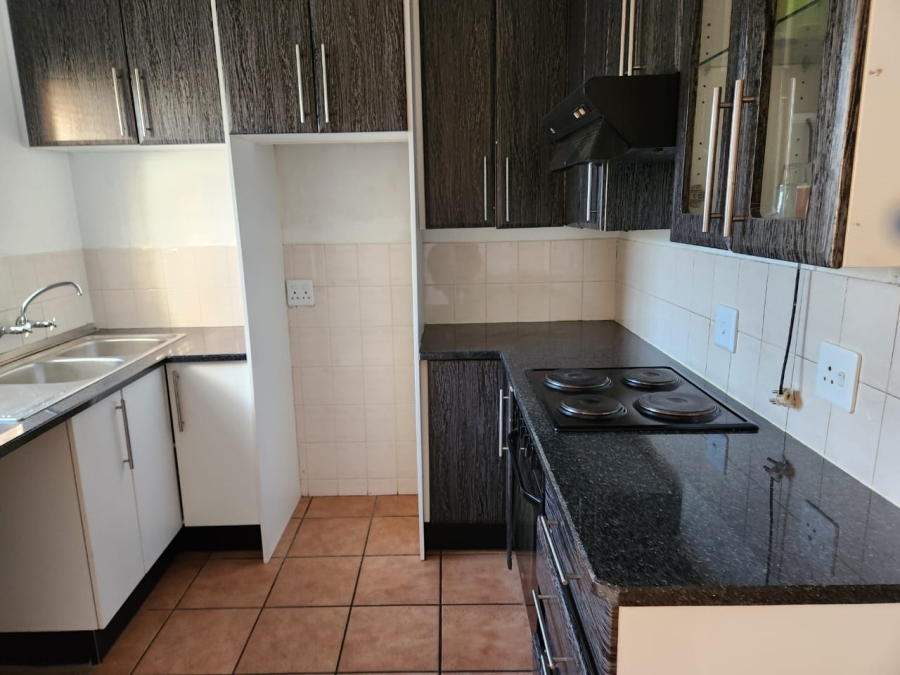 2 Bedroom Property for Sale in Van Riebeeck Park Gauteng