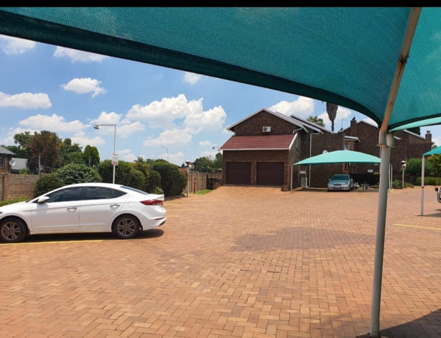2 Bedroom Property for Sale in Van Riebeeck Park Gauteng