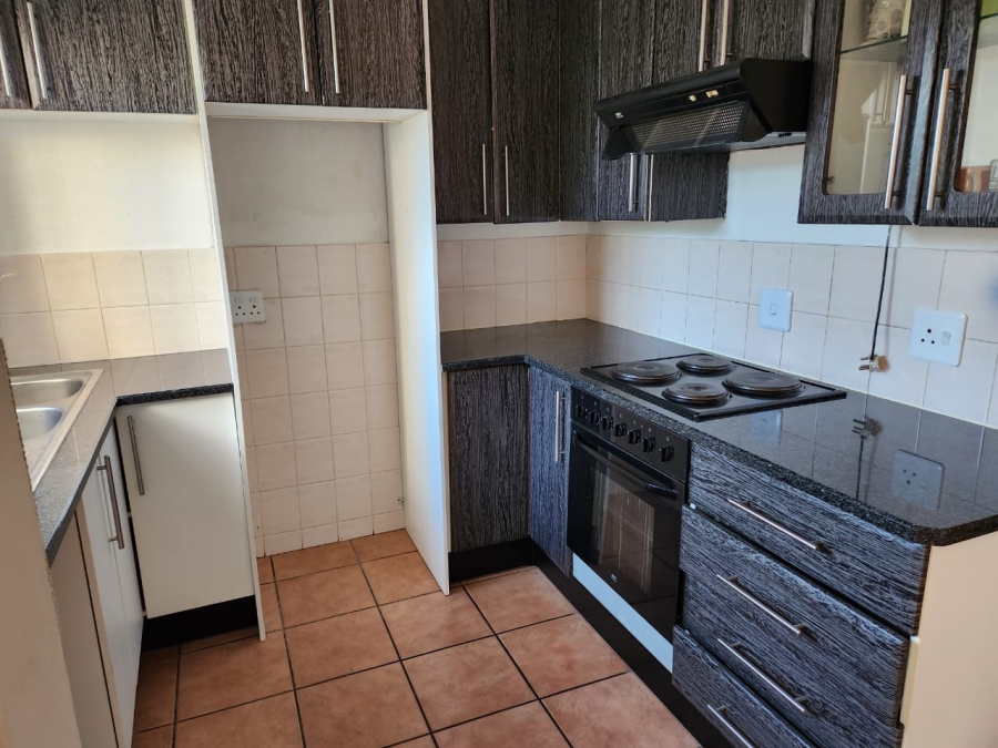 2 Bedroom Property for Sale in Van Riebeeck Park Gauteng