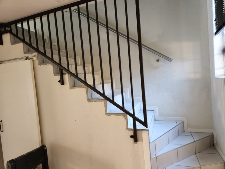 2 Bedroom Property for Sale in Van Riebeeck Park Gauteng