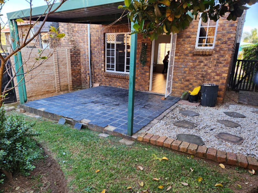 2 Bedroom Property for Sale in Van Riebeeck Park Gauteng