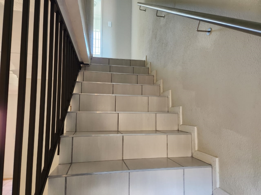 2 Bedroom Property for Sale in Van Riebeeck Park Gauteng
