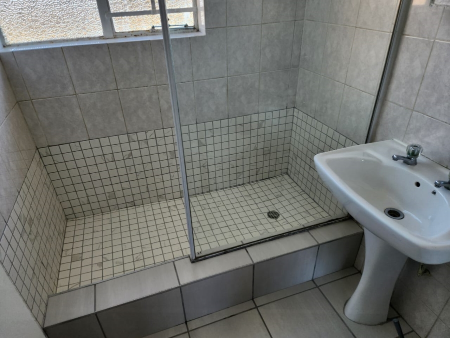 2 Bedroom Property for Sale in Van Riebeeck Park Gauteng