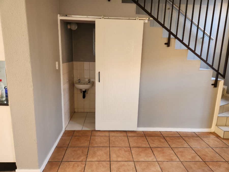 2 Bedroom Property for Sale in Van Riebeeck Park Gauteng