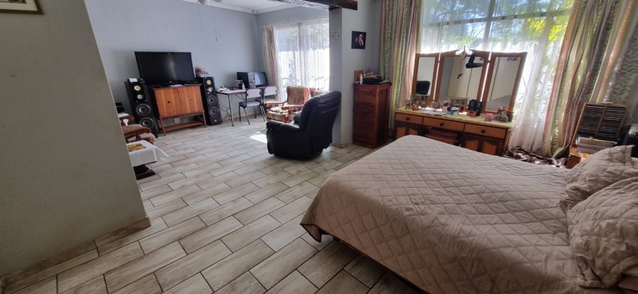 4 Bedroom Property for Sale in Kilner Park Gauteng