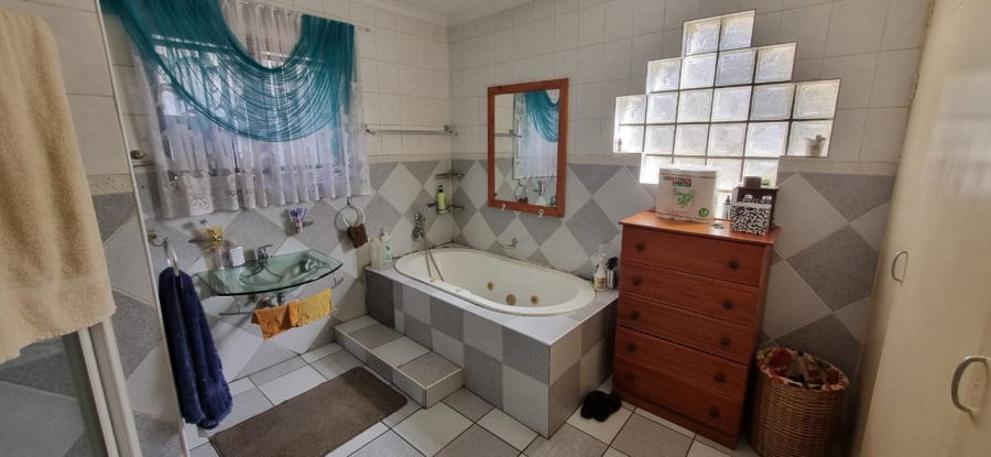 4 Bedroom Property for Sale in Kilner Park Gauteng