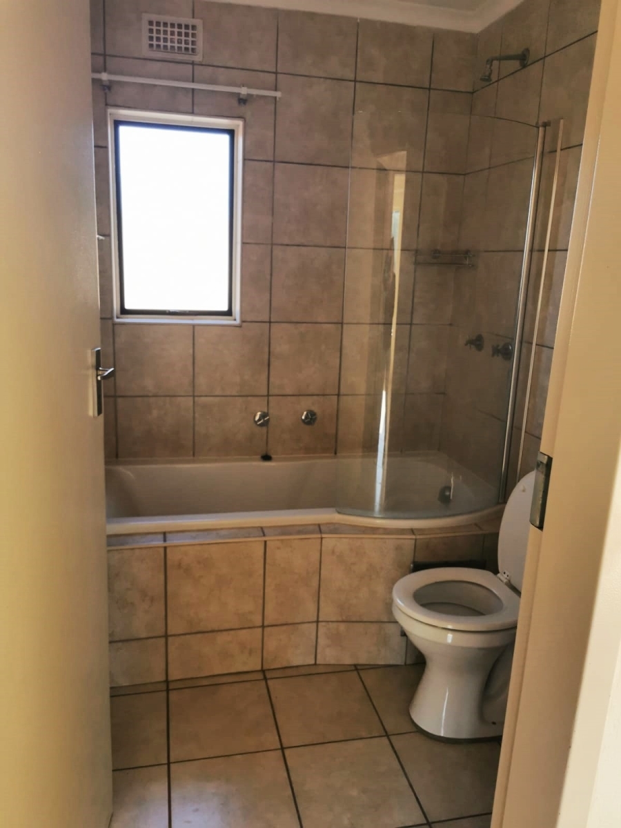 2 Bedroom Property for Sale in Olympus AH Gauteng