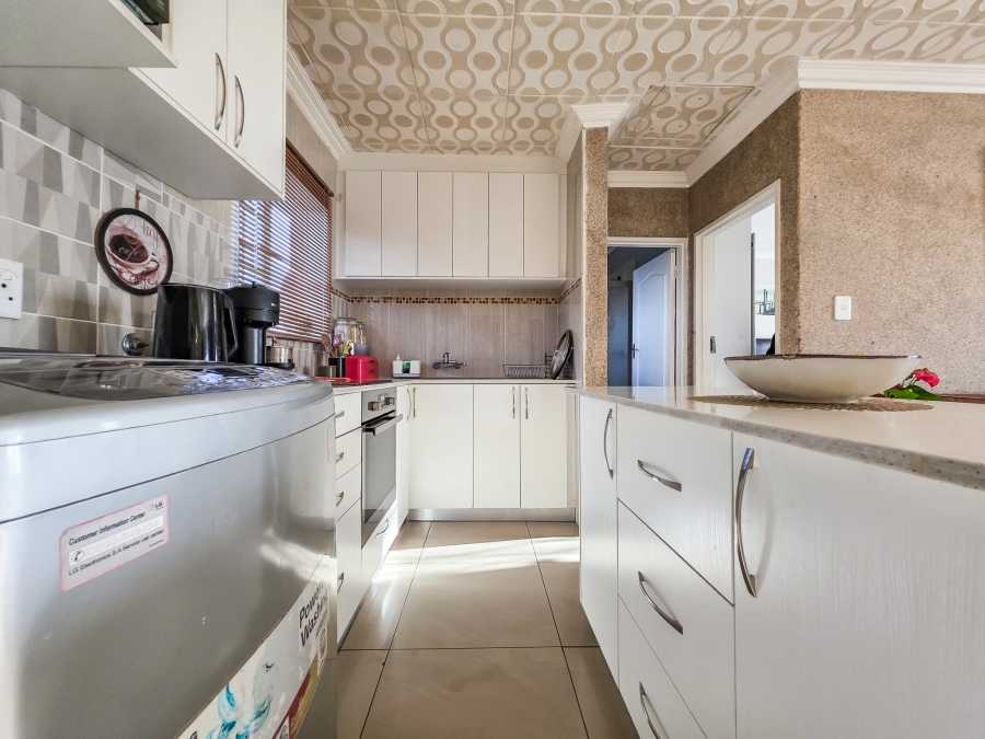 3 Bedroom Property for Sale in Equestria Gauteng
