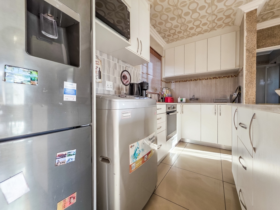 3 Bedroom Property for Sale in Equestria Gauteng