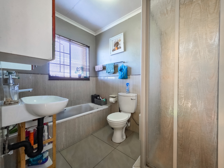 3 Bedroom Property for Sale in Equestria Gauteng