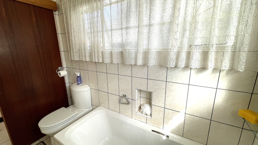 3 Bedroom Property for Sale in Lyttelton Manor Gauteng
