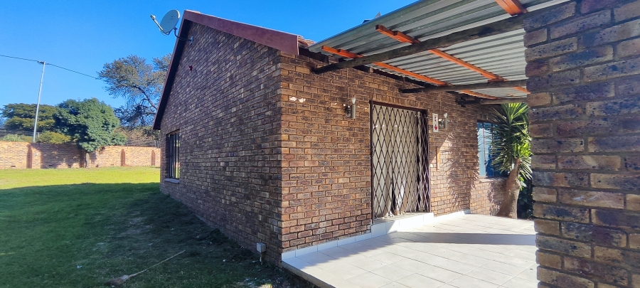 To Let 2 Bedroom Property for Rent in Austinview Gauteng