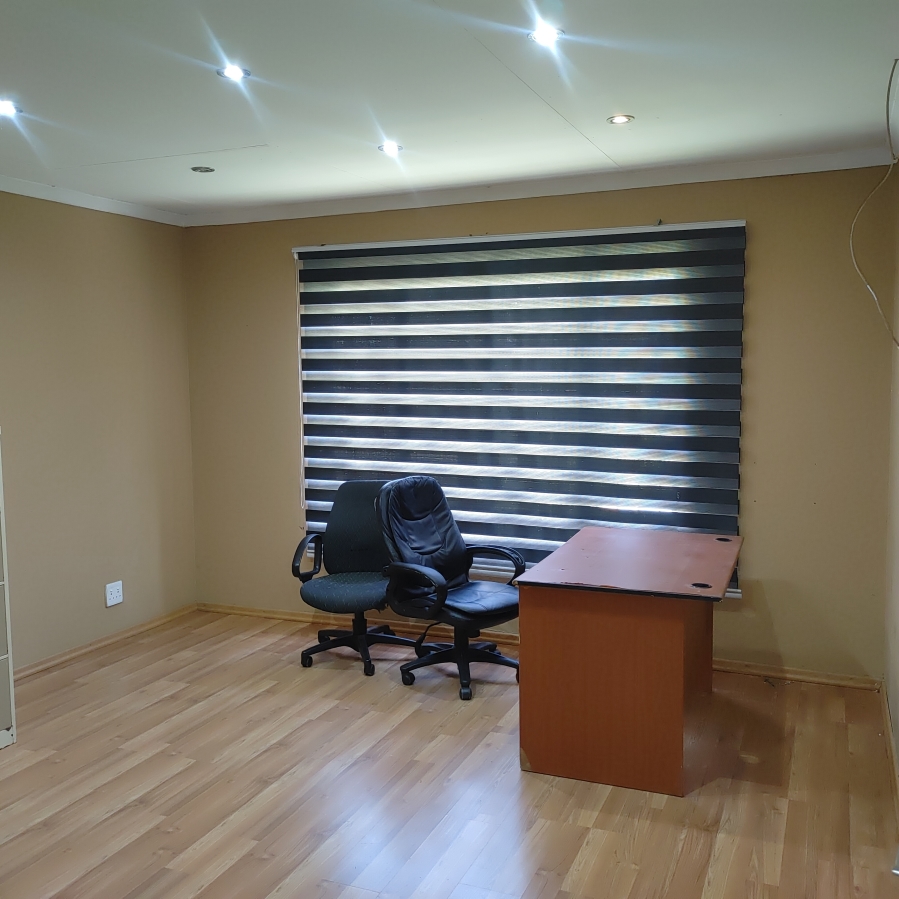 To Let 2 Bedroom Property for Rent in Austinview Gauteng