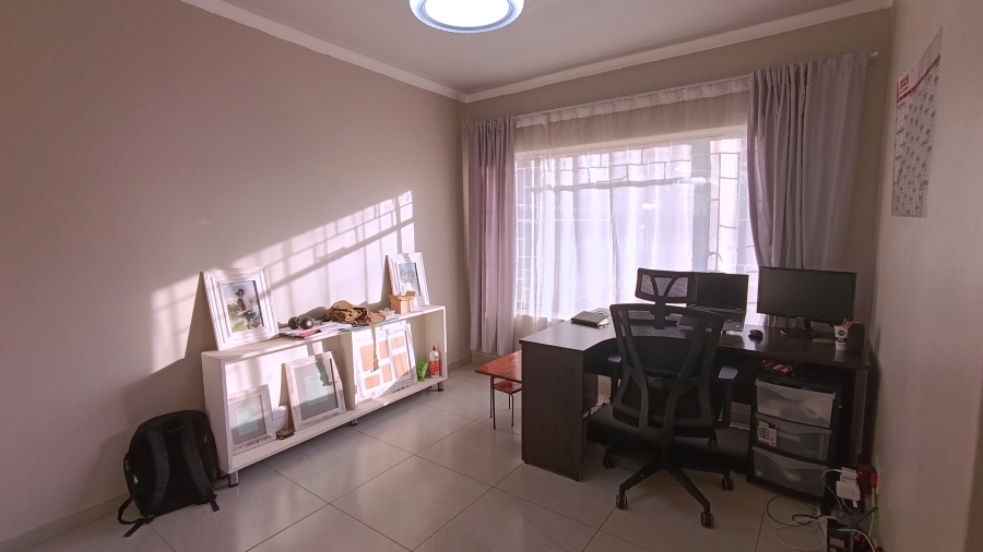3 Bedroom Property for Sale in Wonderboom South Gauteng