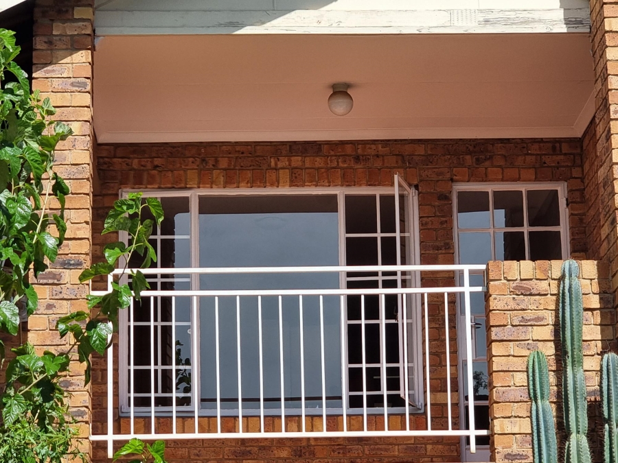 2 Bedroom Property for Sale in Highveld Gauteng