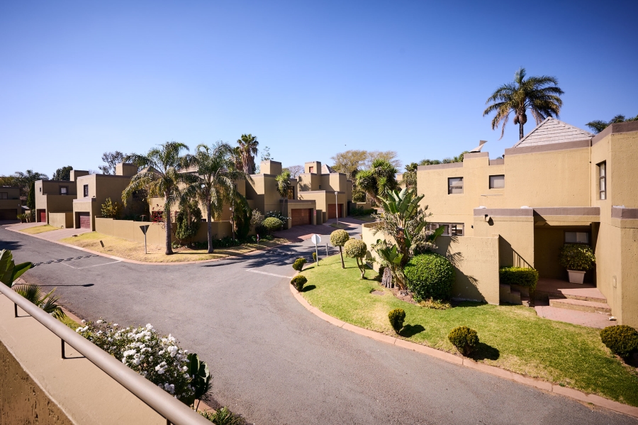 3 Bedroom Property for Sale in Halfway Gardens Gauteng