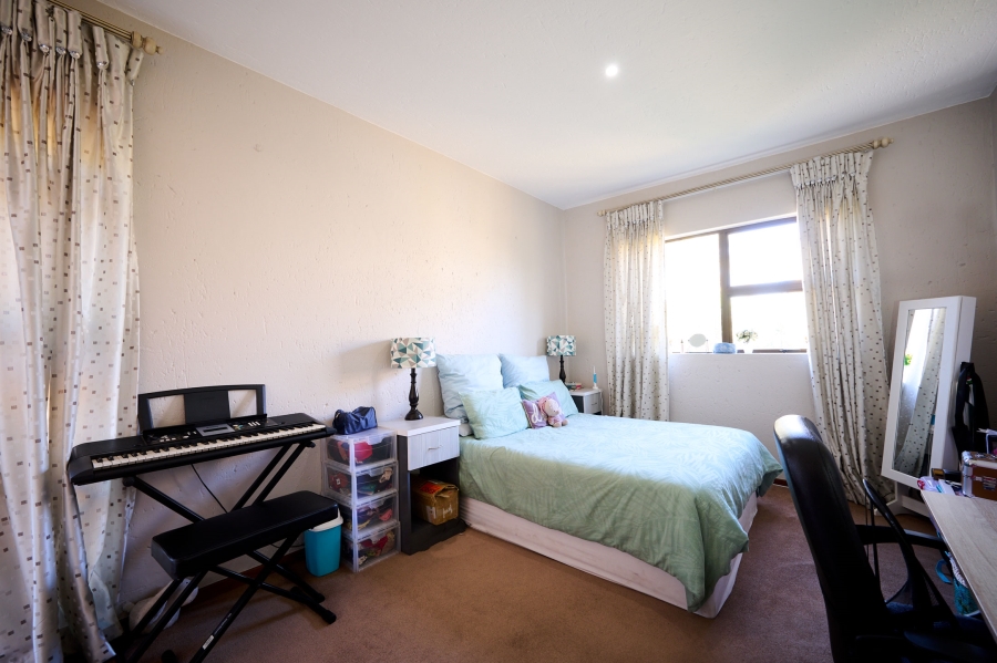 3 Bedroom Property for Sale in Halfway Gardens Gauteng