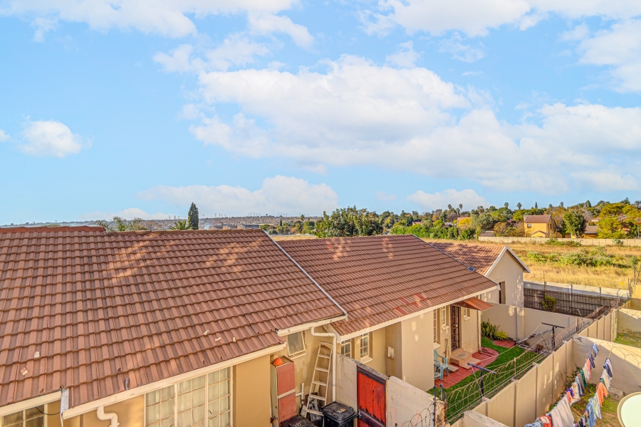 2 Bedroom Property for Sale in Norkem Park Gauteng