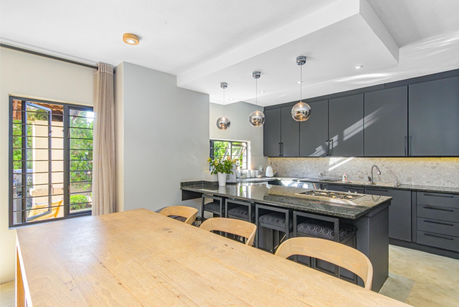 2 Bedroom Property for Sale in Barbeque Downs Gauteng