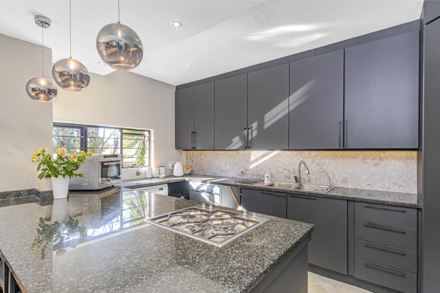2 Bedroom Property for Sale in Barbeque Downs Gauteng