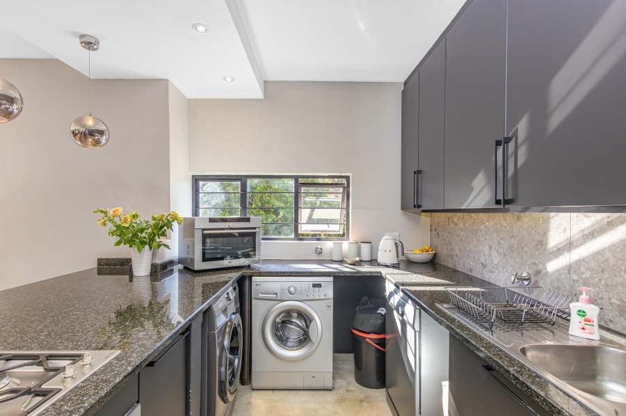 2 Bedroom Property for Sale in Barbeque Downs Gauteng