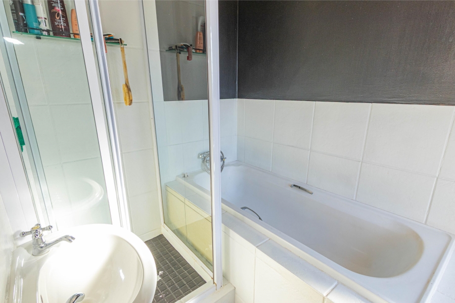 2 Bedroom Property for Sale in Barbeque Downs Gauteng