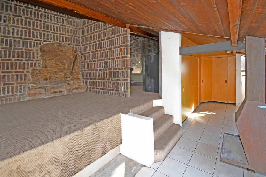 9 Bedroom Property for Sale in Linksfield Gauteng