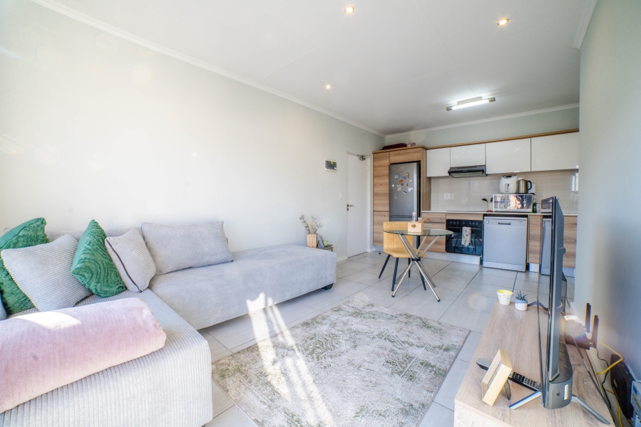 1 Bedroom Property for Sale in Waterfall Gauteng